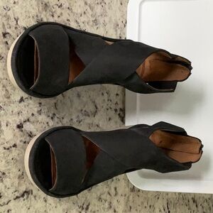 Black Women's Sandals